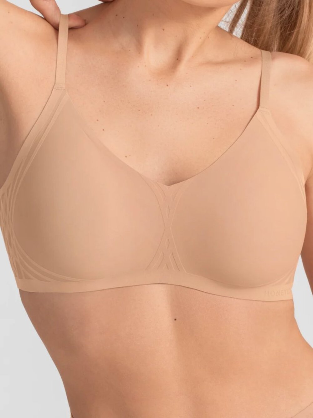 Honeylove Silhouette Bra 36B / 36C Sand Wireless Comfy Silicone Soft Flexible